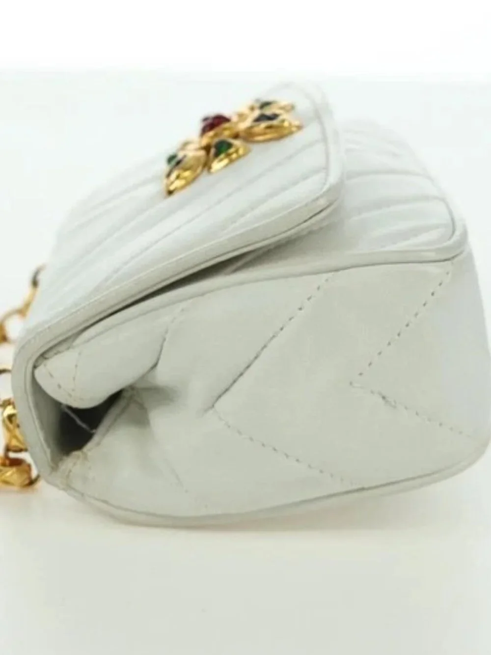 CHANEL Griboa V Stitch Chain Shoulder Bag Leather White Gold CC Auth ARZ551SAV